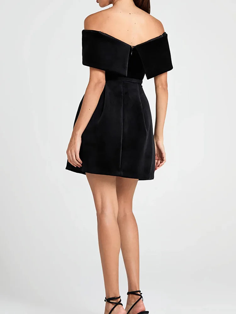 Vestido Ombro a Ombro – Elegância e Charme Atemporal