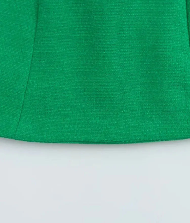 Vestido Tubinho Com decote quadrado - Novidade