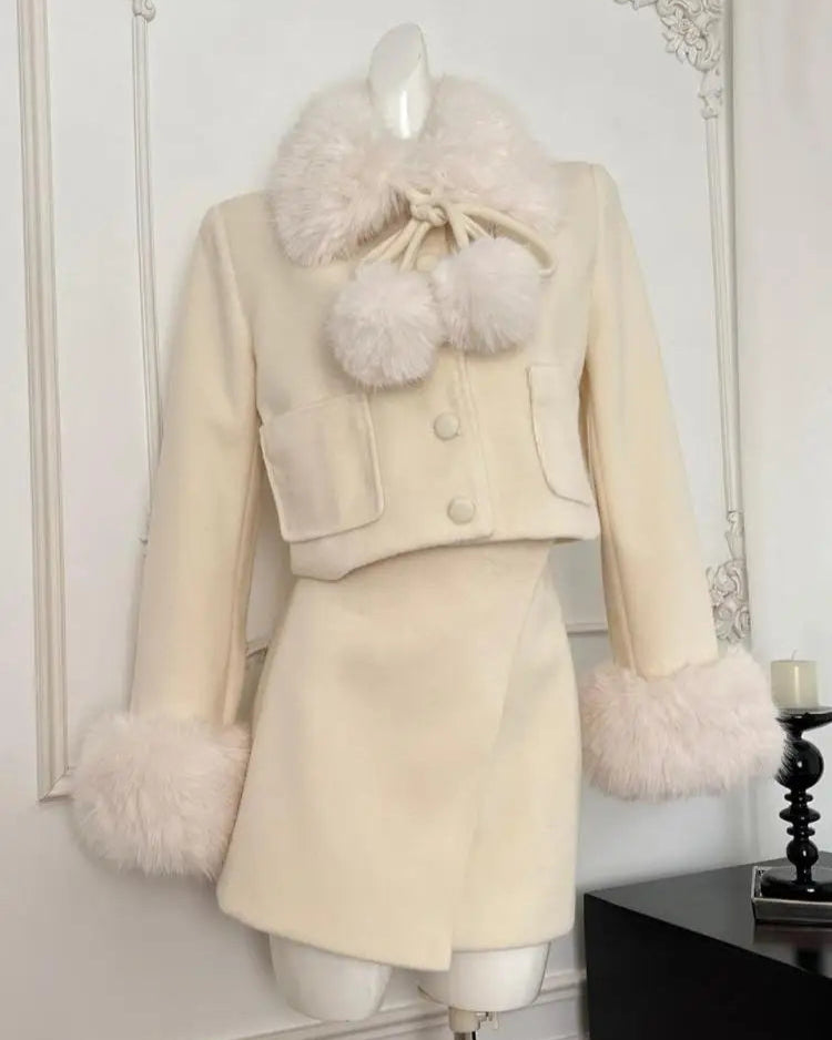 Conjunto Slim Feminino com Casaco de Pelo e Saia – Inverno