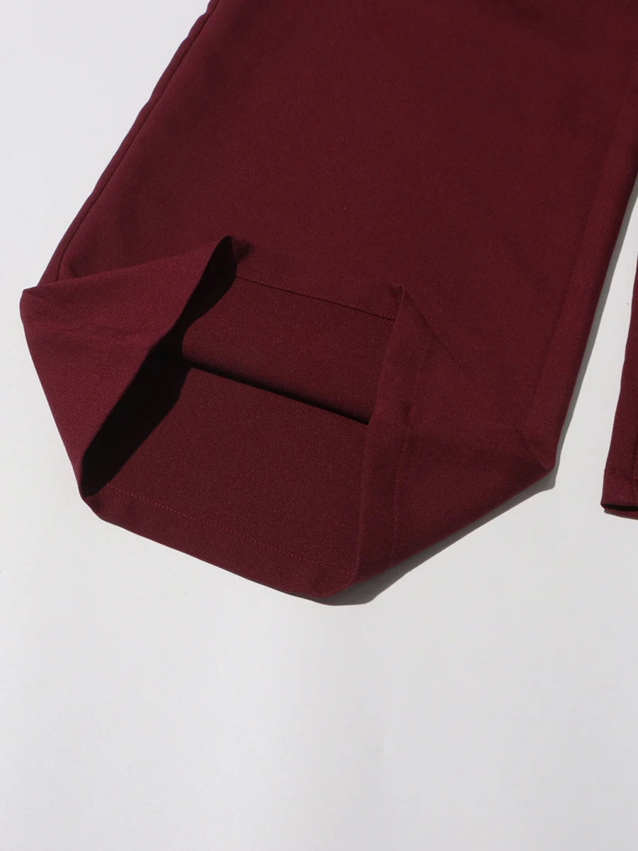 Conjunto de Alfaiataria – Blazer com Gola Alta e Calça de Cintura Alta com Botões Decorativos