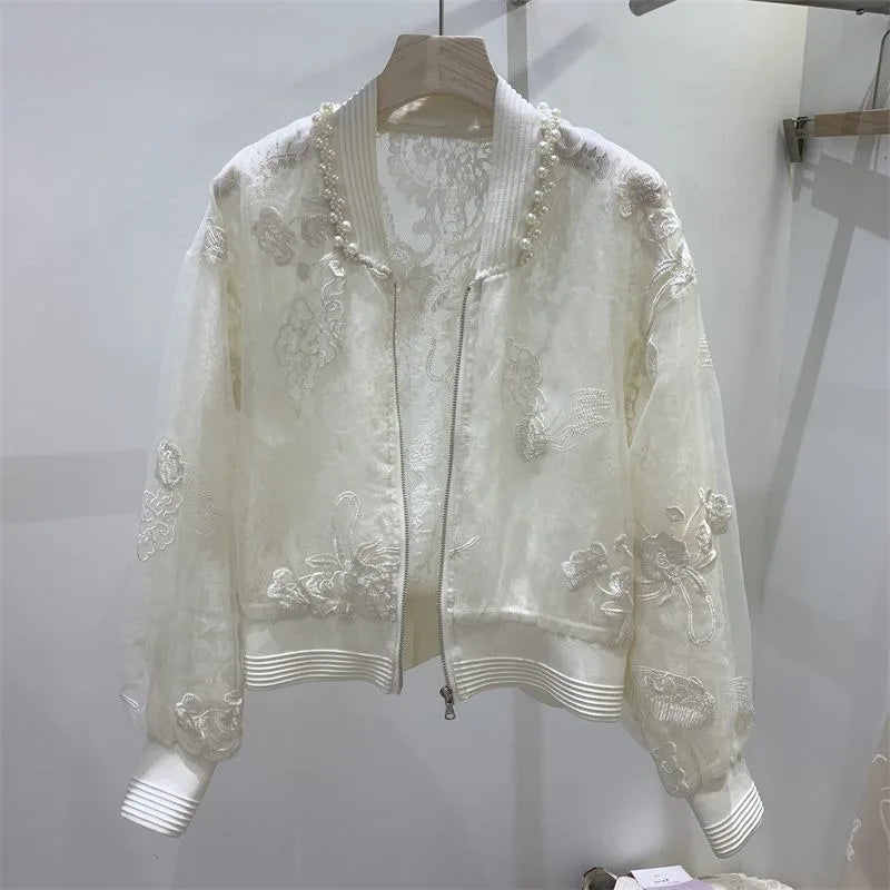 Jaqueta com Bordado e Pérolas – Elegância em um Só Look