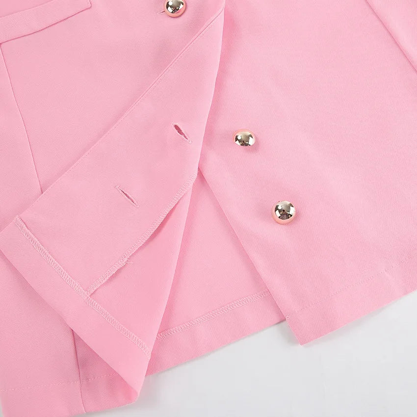 Vestido Polo e Botões Dourados - Estilo e Sofisticação