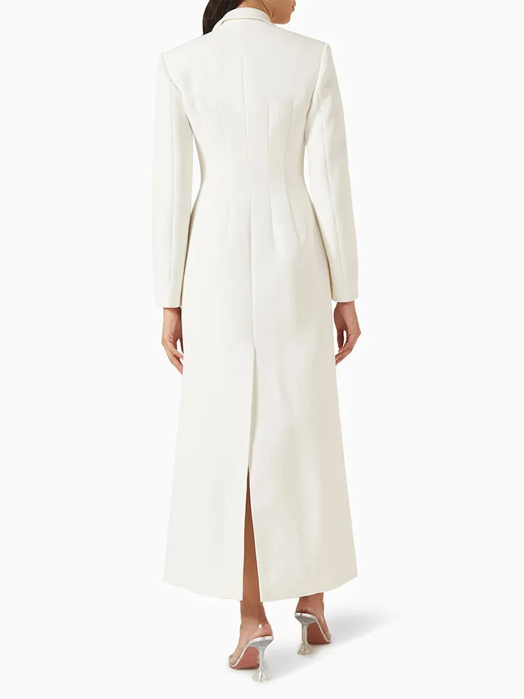 Trench Coat com Cinto – Design Elegante e Silhueta Acinturada