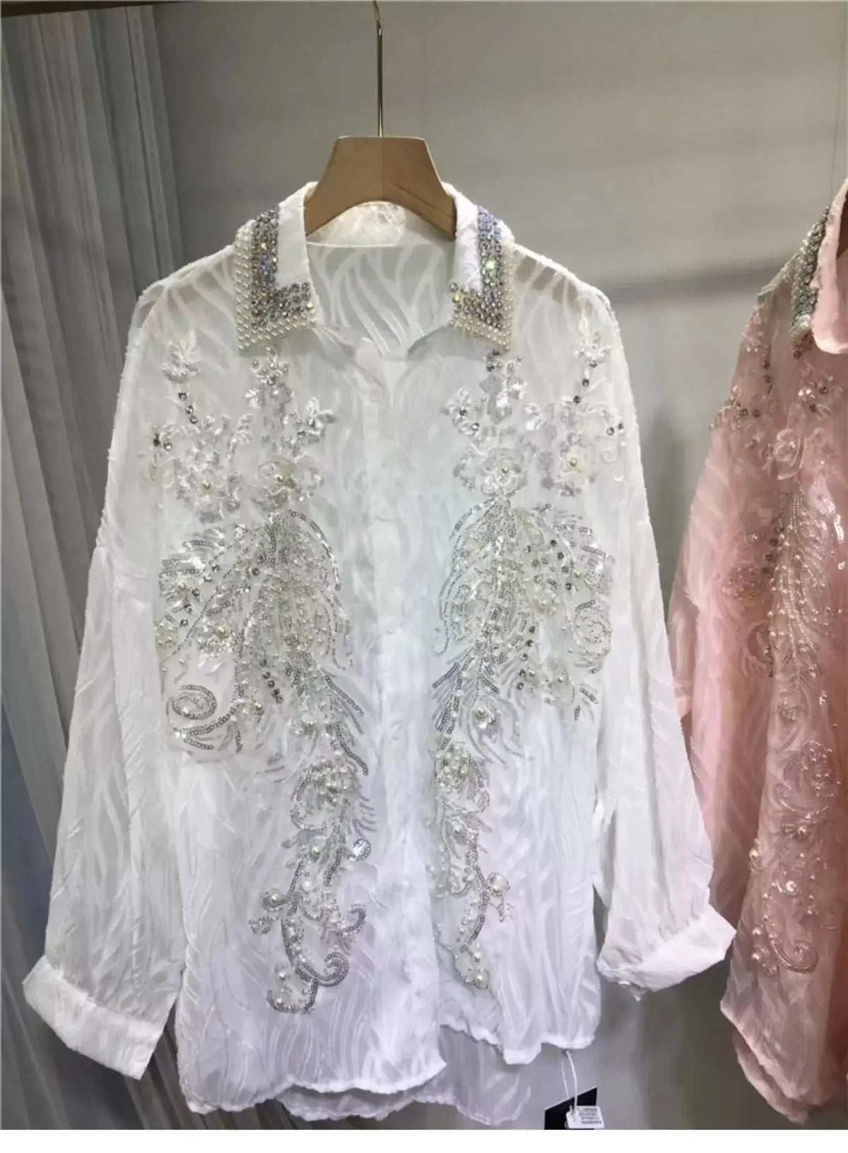 Camisa de Botão Oversized com Miçangas e Paetês