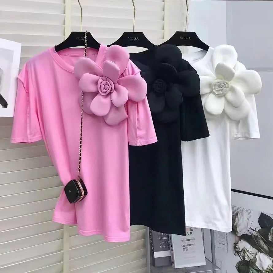 t shirt com aplicação em flor novidade