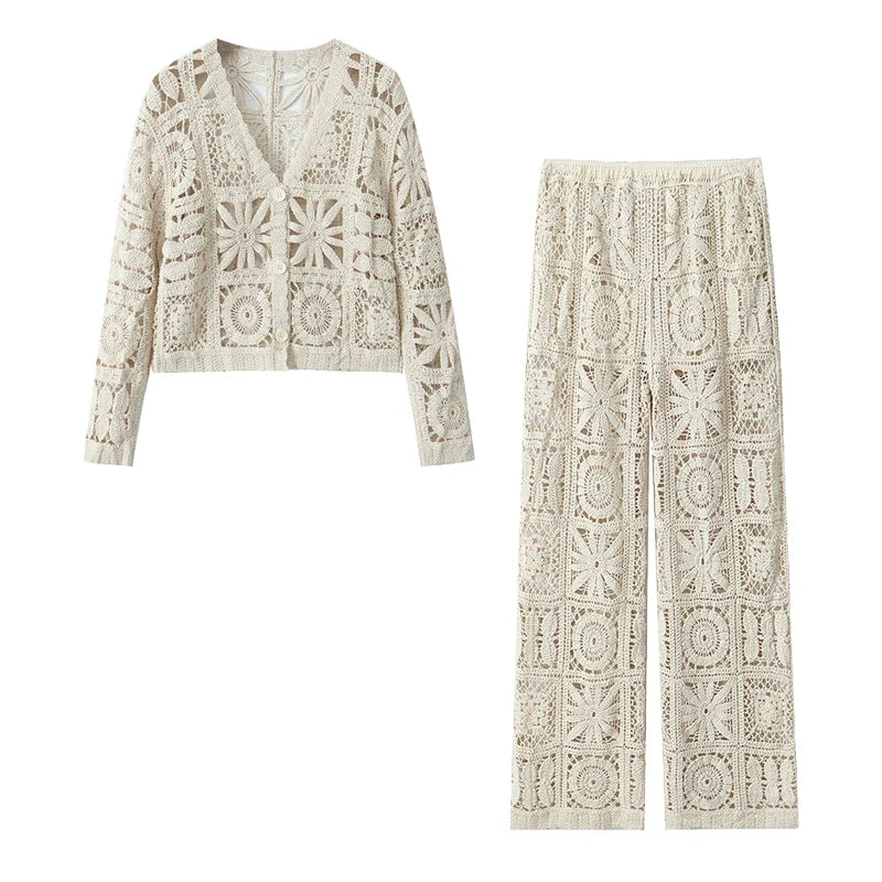 Conjunto Feminino de Crochê Vazado com Cardigan e Calça