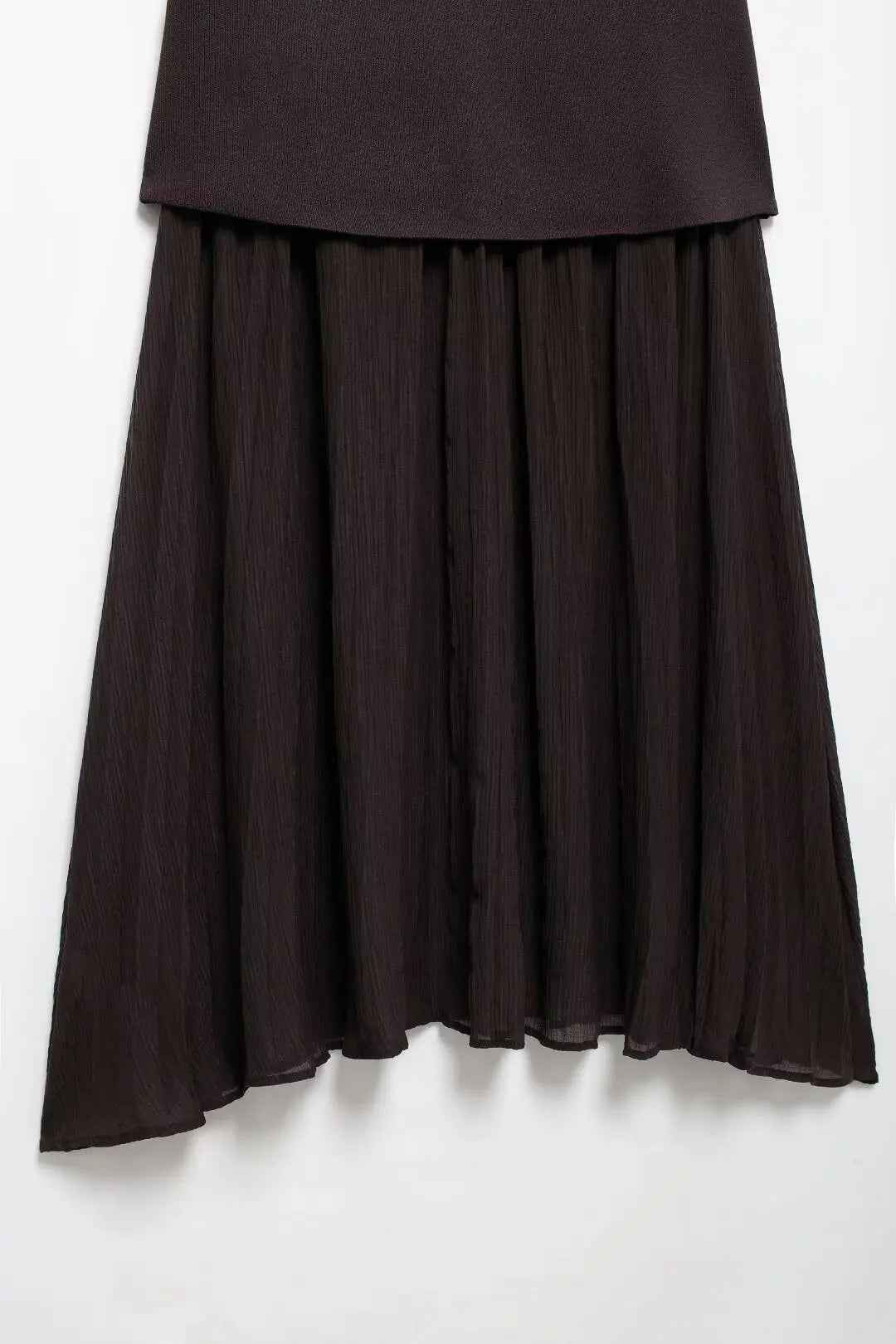 Conjunto – Toque Retrô Elegante, Blusa Tricotada Sem Mangas + Saia Longa Moderna