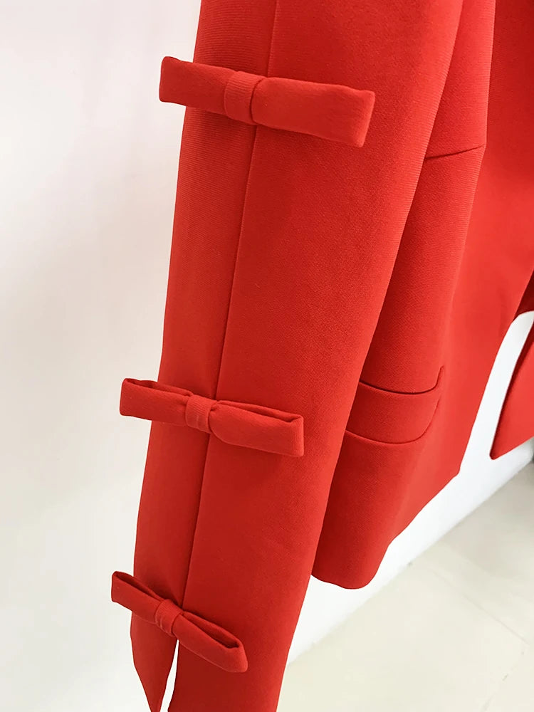 Blazer Cropped com Laço e Detalhes Vazados na Manga