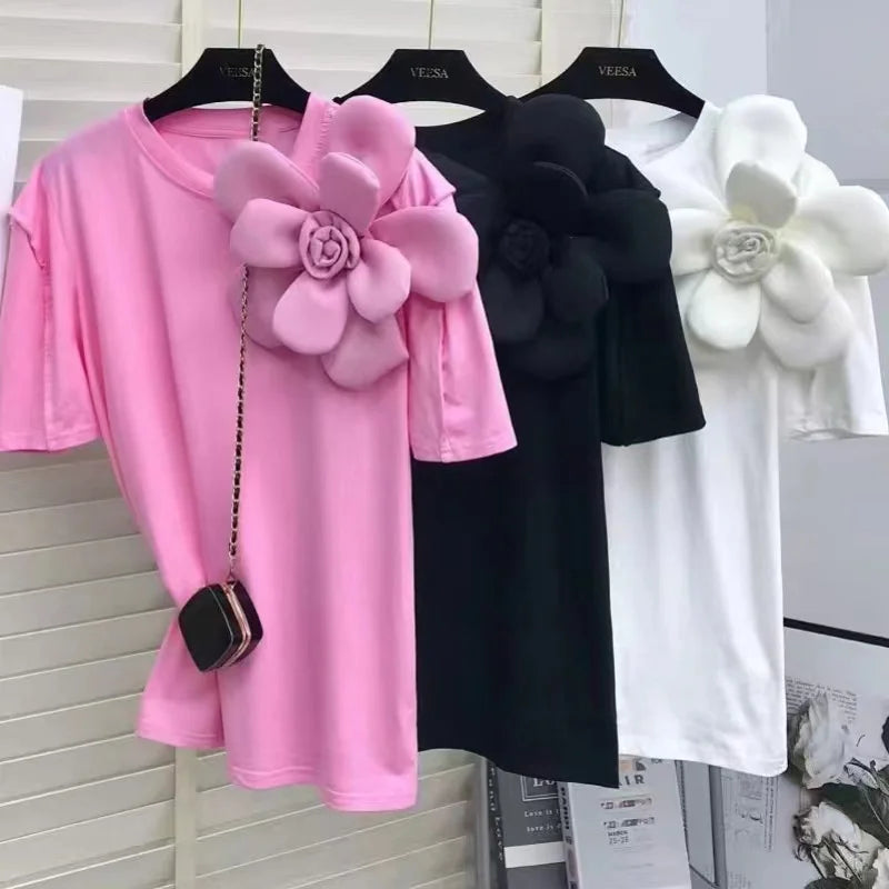 t shirt com aplicação em flor novidade