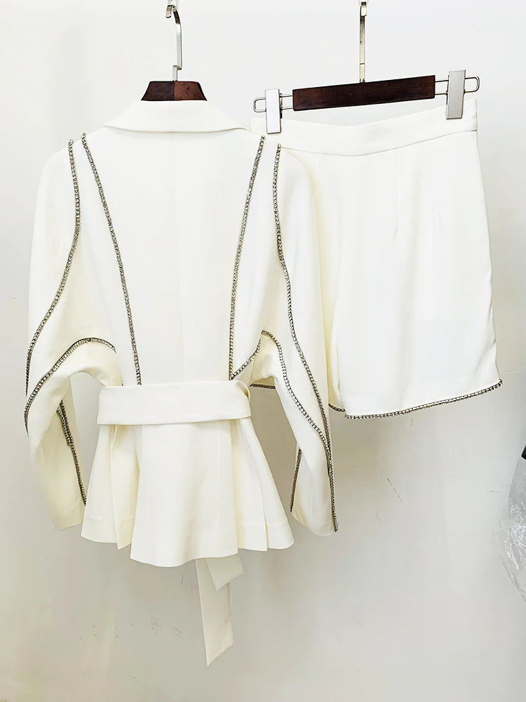 Conjunto de Blazer com Manga Batwing e Shorts - Estilo e Elegância