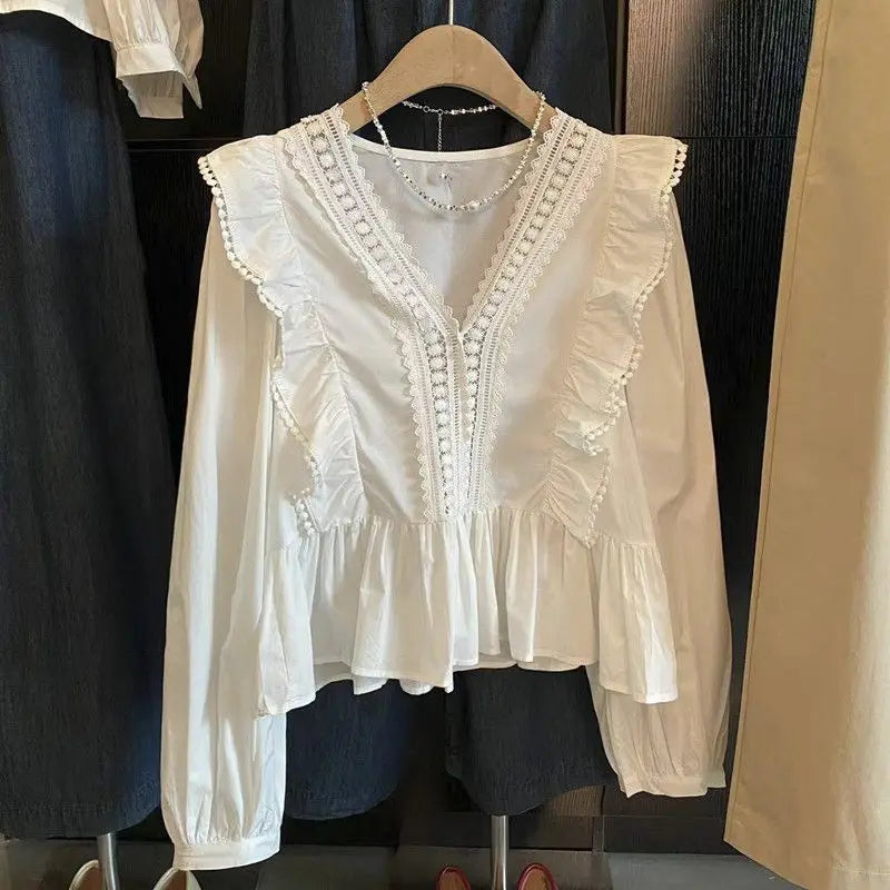 Blusa com Babados e Decote em V – Elegância Casual