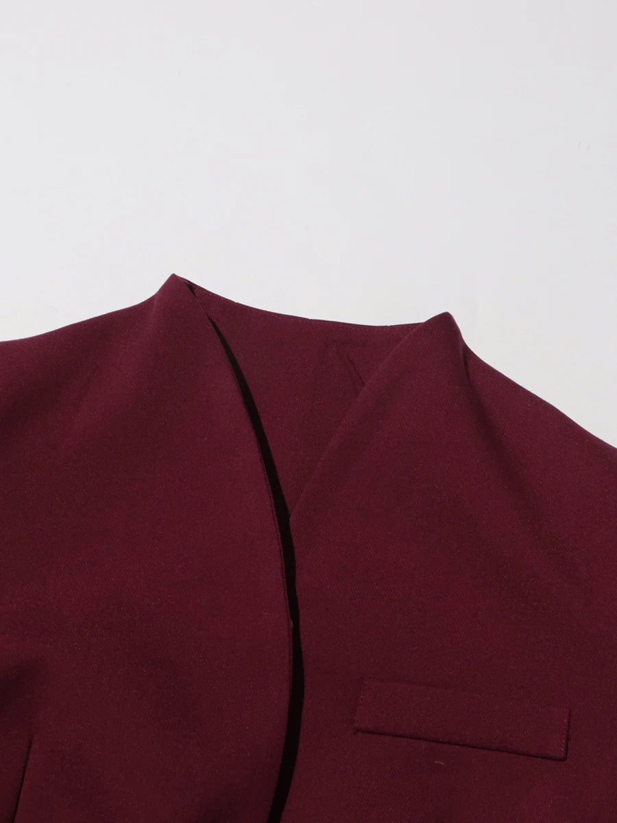 Conjunto de Alfaiataria – Blazer com Gola Alta e Calça de Cintura Alta com Botões Decorativos