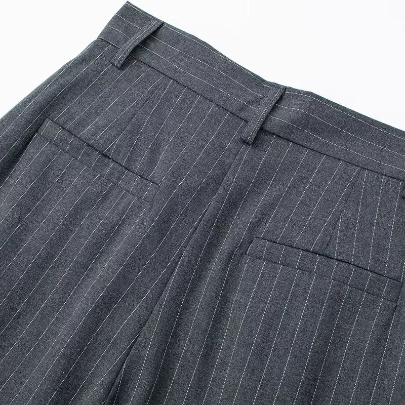 Calça de Alfaiataria Listrada – Cintura Alta e Silhueta Wide Leg Elegante