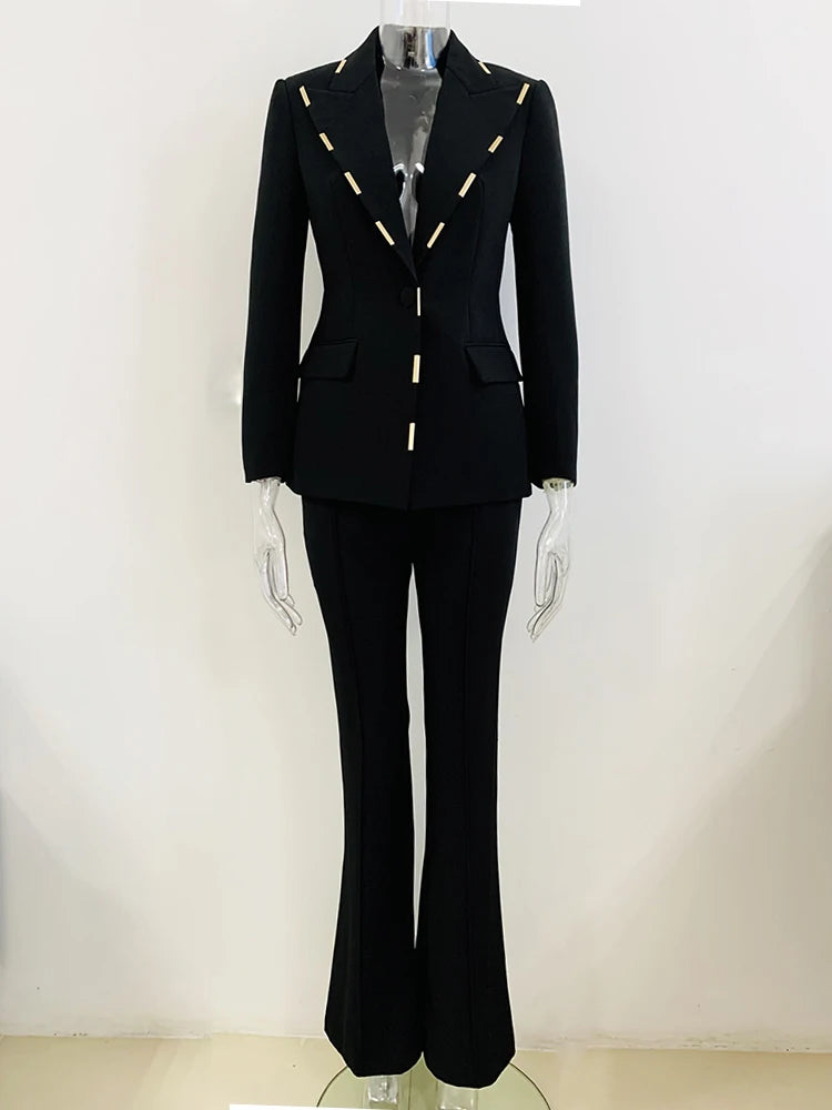 Blazer de Botão Único e Calça Flare Detalhe em Dourado- Estilo Passarela