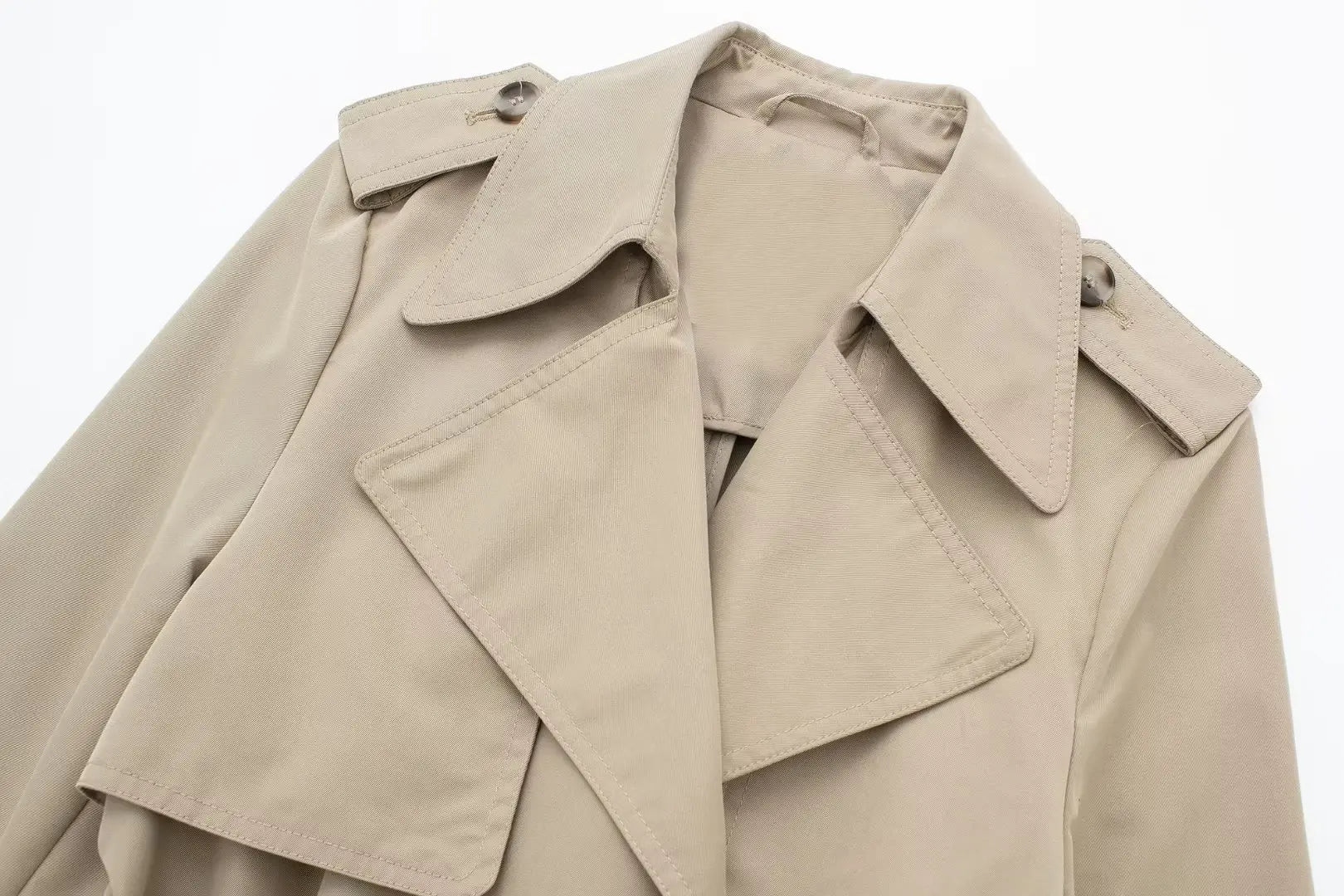 Trench Coat Feminino Slim com Gola e Cinto