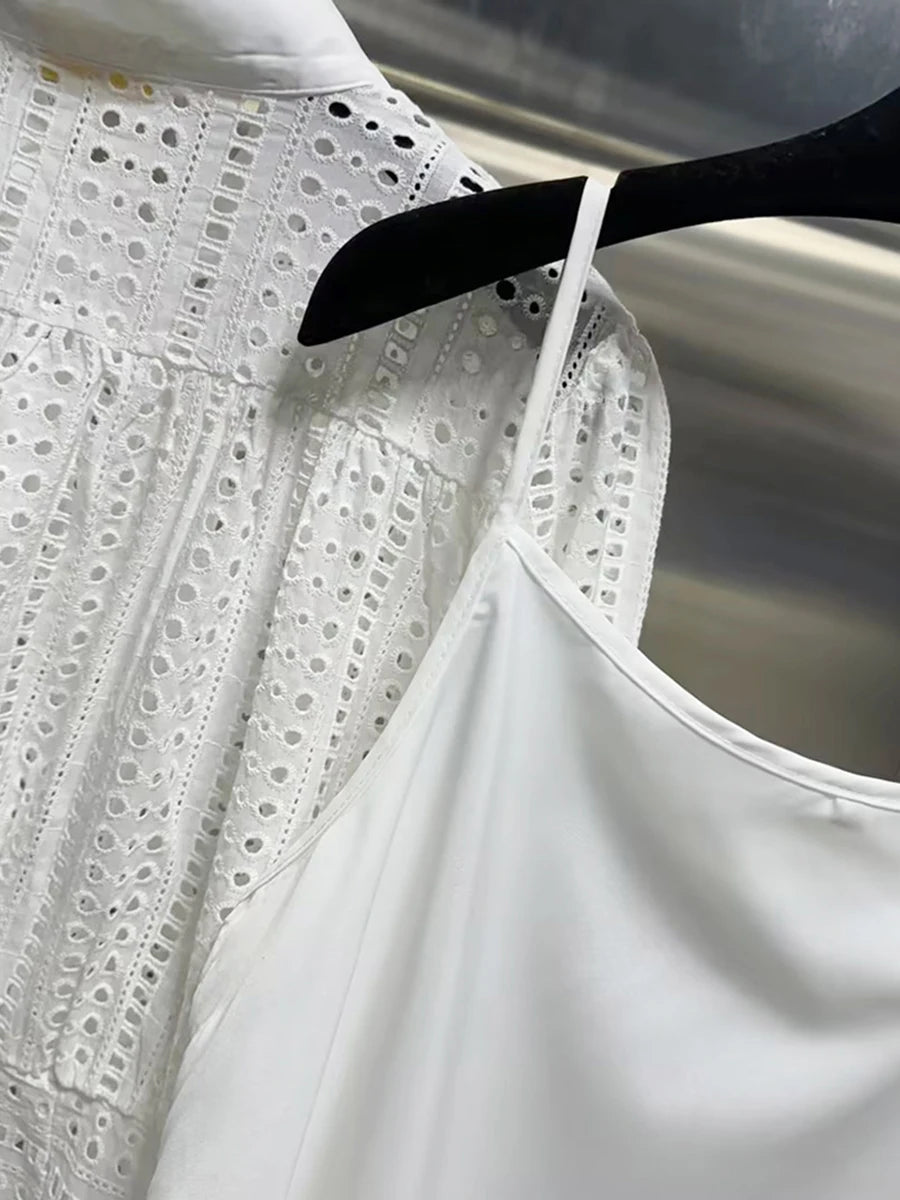 Vestido Curto  e Manga Bufante – Sofisticação Moderna com Toque Romântico