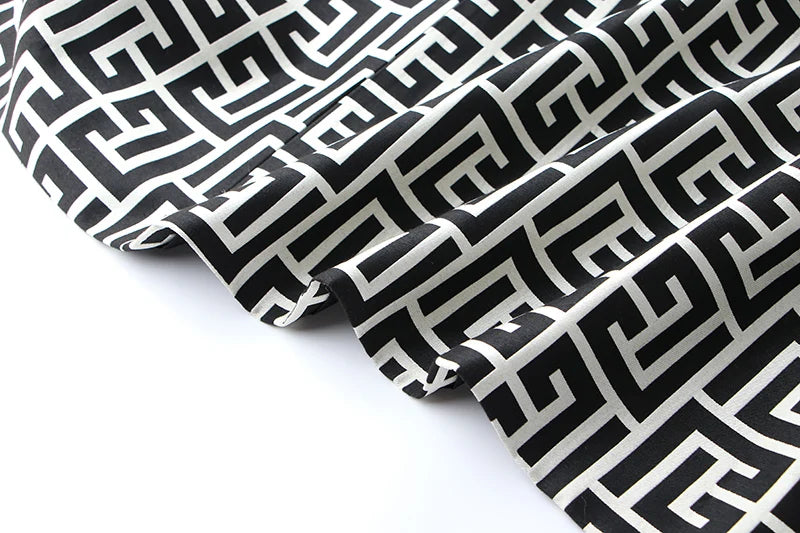 Trench Coat Luxo Tecido Estruturado - Monograma