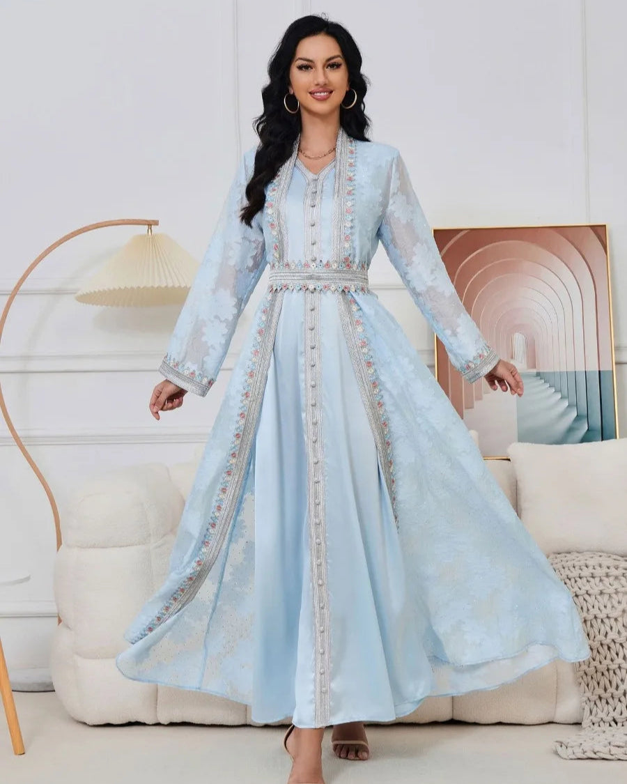 Conjunto – Vestido com Camada Externa de Elegância Sutil