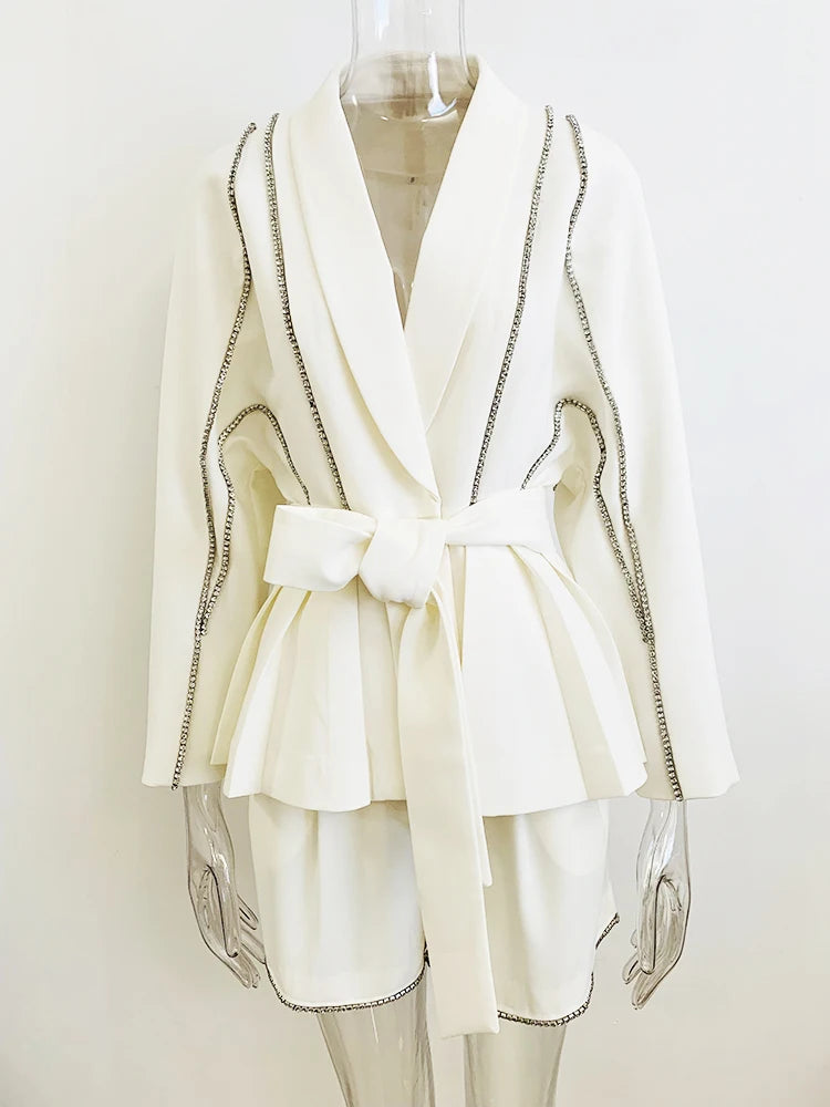 Conjunto de Blazer com Manga Batwing e Shorts - Estilo e Elegância