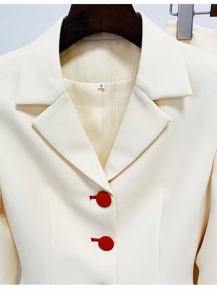 Conjunto Alfaiataria com detalhe botões elegante