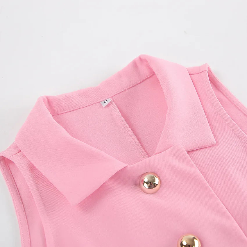 Vestido Polo e Botões Dourados - Estilo e Sofisticação