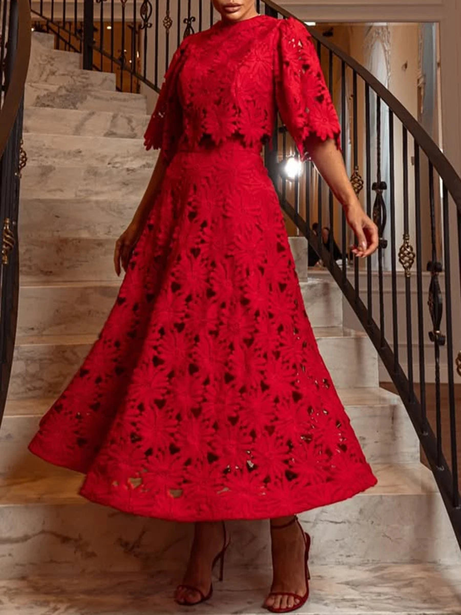 Conjunto de Duas Peças  – Bordado Fino com Saia Longa e Blusa Solta