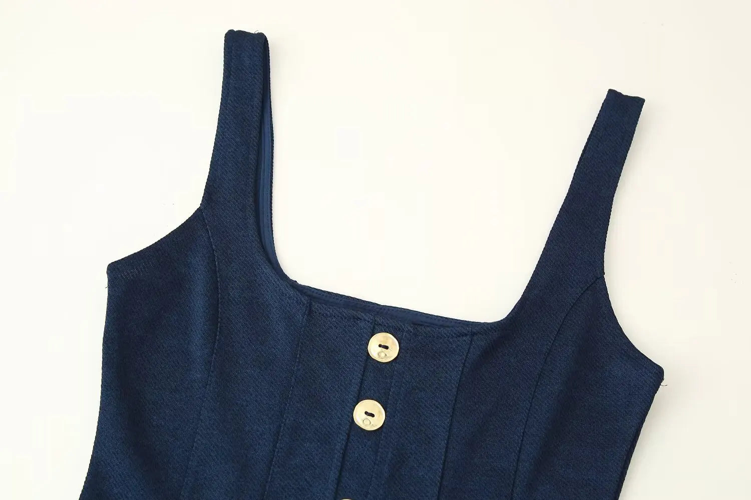 Conjunto Alfaiataria Linéa Classique - Top Curto com Botões & Calça Flare de Cintura Média