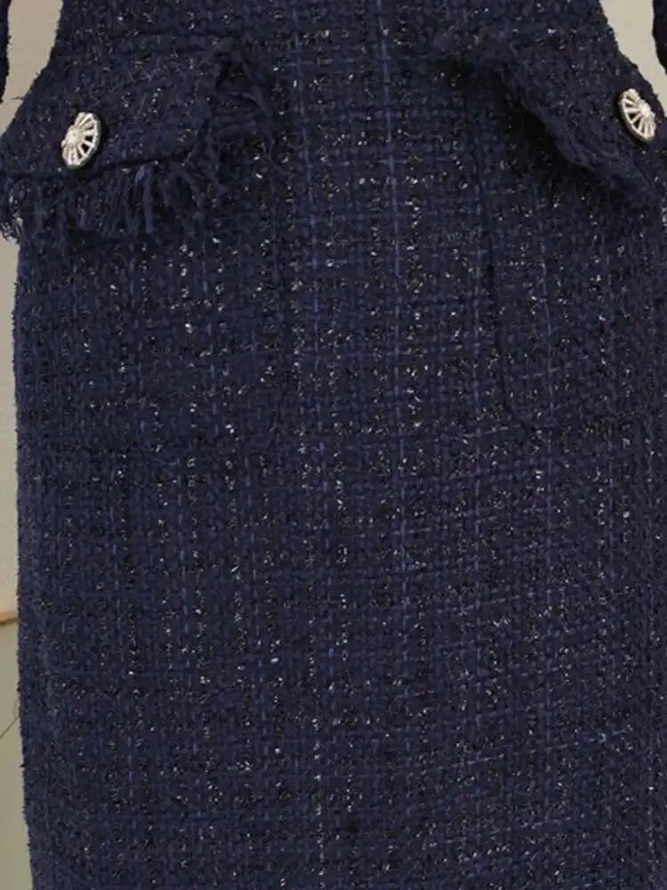 Vestido Tweed – Laço com Tassel, Manga Bufante, Cintura Alta, Slim Vintage Elegante