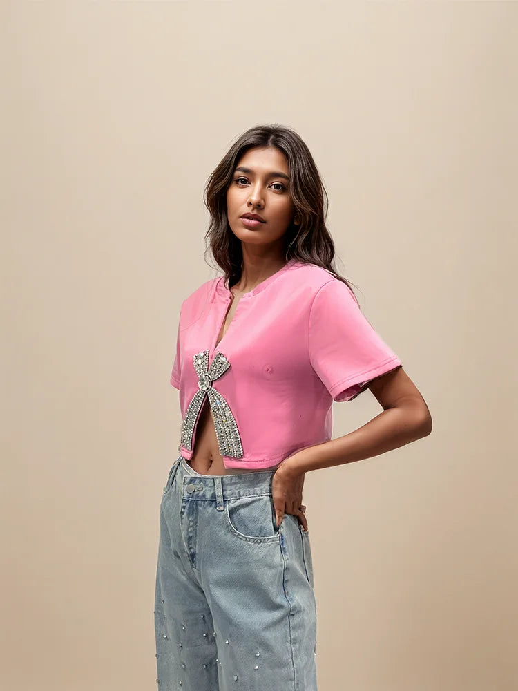 T-shirt Feminina Bordada à Mão com Cristais – Elegância e Exclusividade