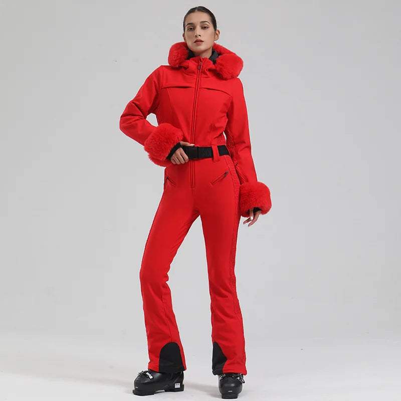 Macacão de Esqui Feminino GSOU SNOW – One Piece Slim, Impermeável, À Prova de Vento, Forrado e com Capuz de Pele