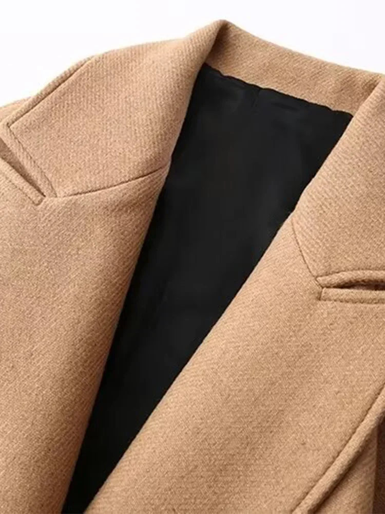 Casaco Longo – Estilo, Conforto e Sofisticação