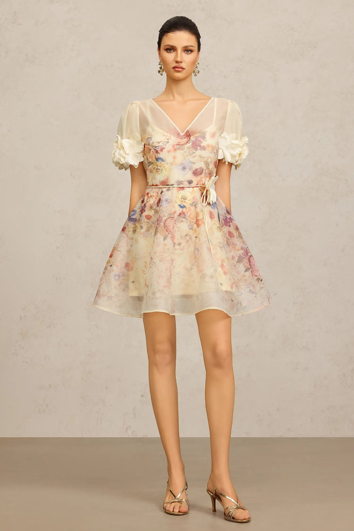 Vestido A-Line Lavanda com Estampa Floral Wisteria e Cintura Marcada