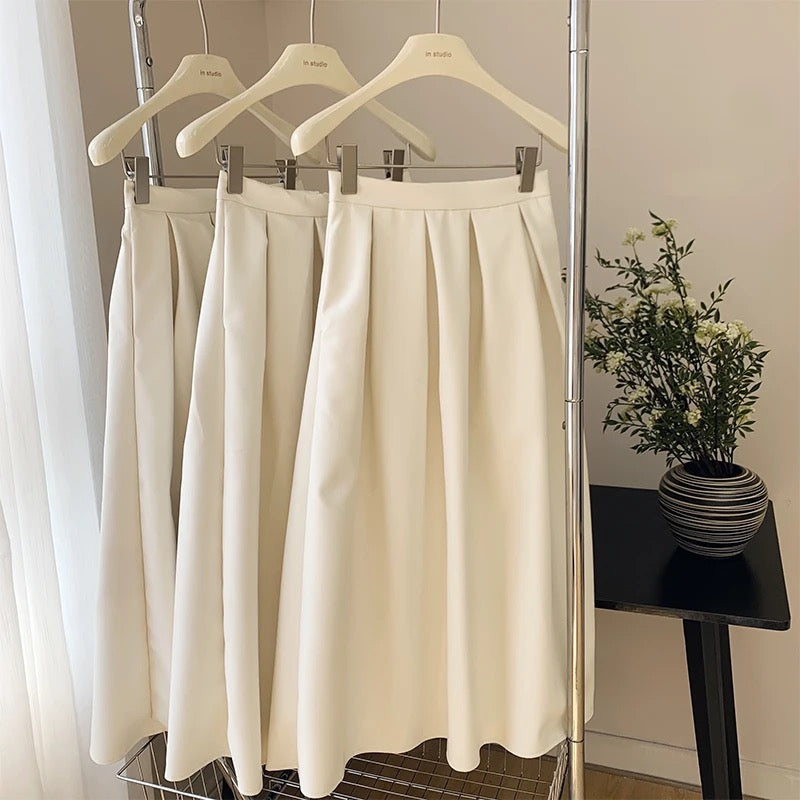 Saia Midi com bolsos alfaiataria