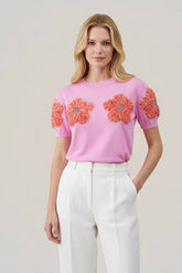 Blusa Tricô bordada com flor - Novidade