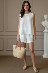 Conjunto Linho Bordado com Renda Branca – Delicadeza e Elegância em Duas Peças