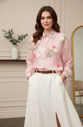 Camisa com Bordado de Flores e Brilhos – Leveza e Charme