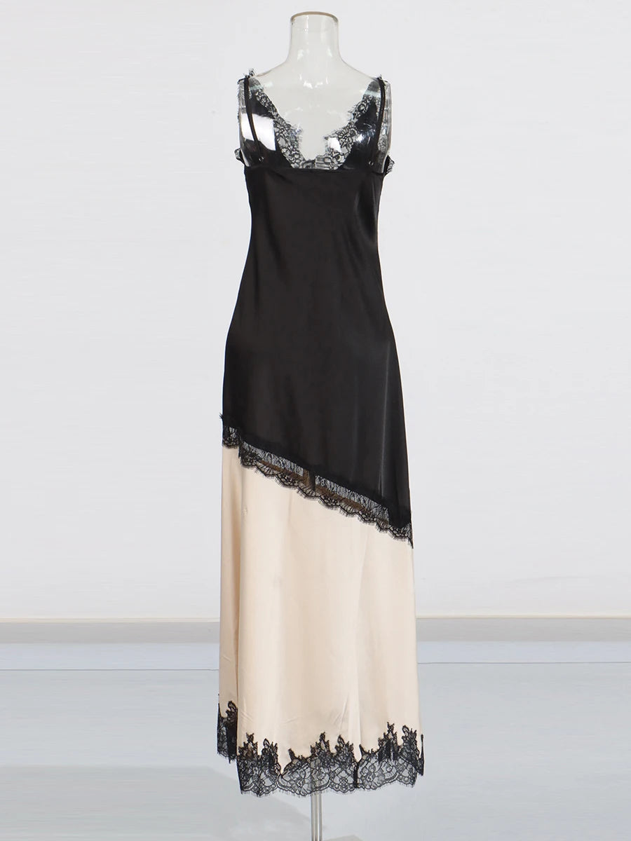 Vestido com Recortes Esculpidos em Renda e Elegância Patchwork