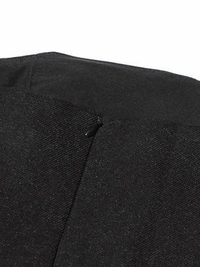 Vestido Longo Bicolor com Decote Reto – Cintura Alta e Saia Plissada em Silhueta Escultural