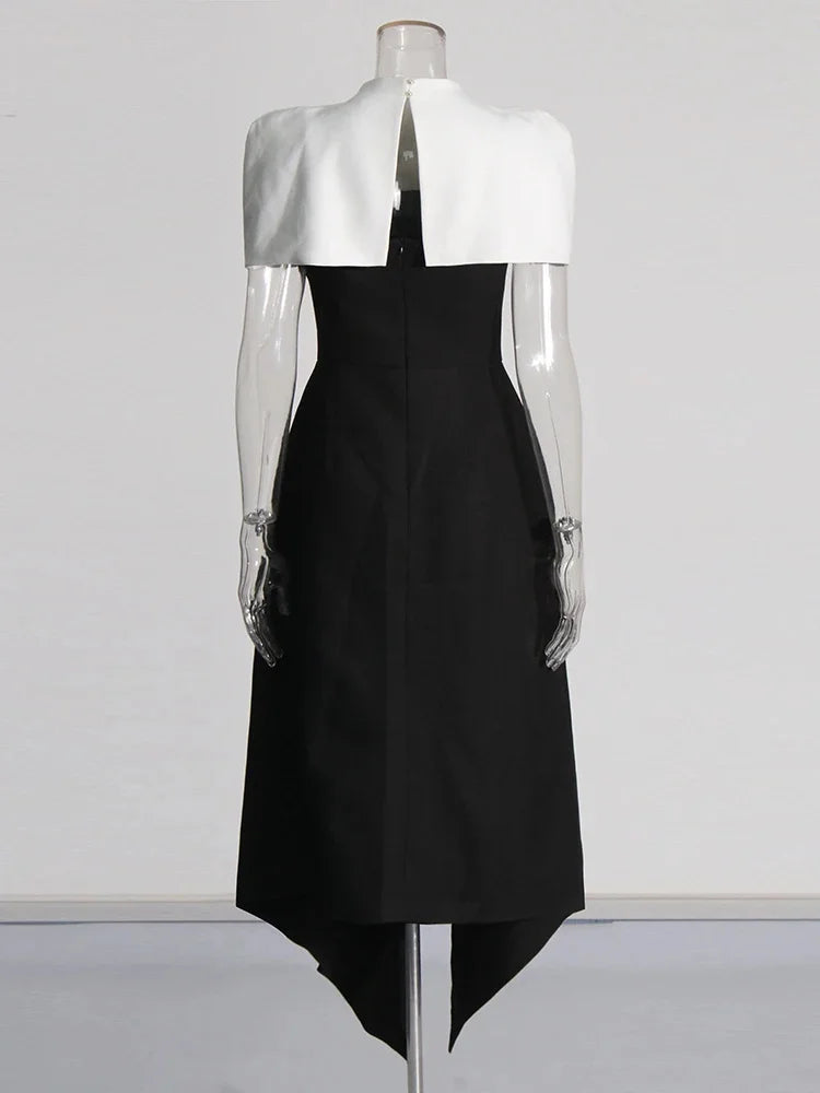 Vestido Longo Bicolor com Decote Reto – Cintura Alta e Saia Plissada em Silhueta Escultural