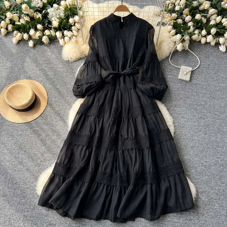 Vestido Renda Longo com Manga Bufante – Renda Delicada e Faixa Ajustável