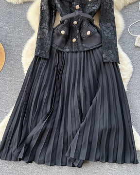 Vestido Renda Elegante – Gola Quadrada, Botões Decorativos e Cintura Franzida