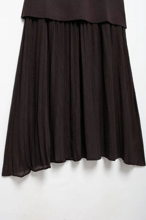 Conjunto – Toque Retrô Elegante, Blusa Tricotada Sem Mangas + Saia Longa Moderna