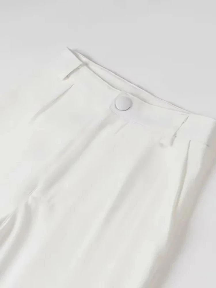 Conjunto Feminino Elegante com Blazer e Calça de Cintura Alta