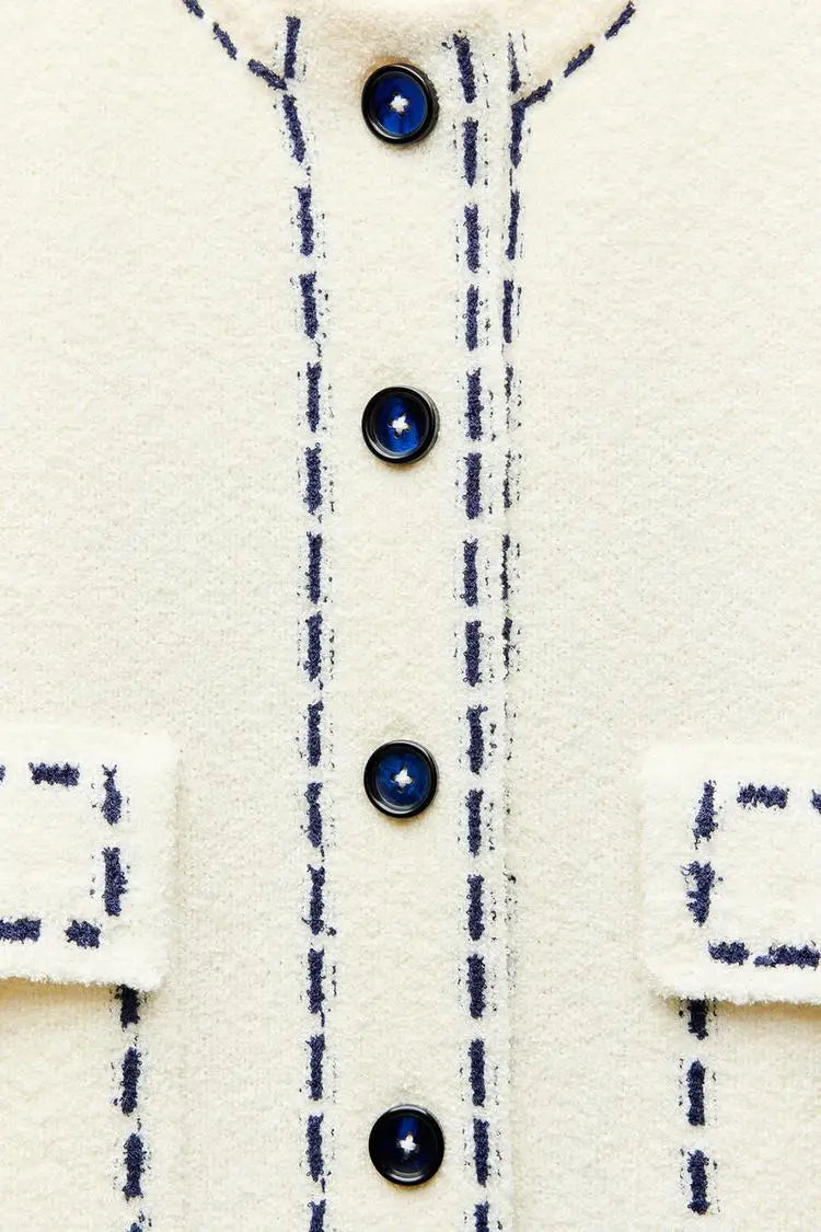 Camisa Feminina Tricotada com Recortes em Cores – Modelo Criativo de Verão