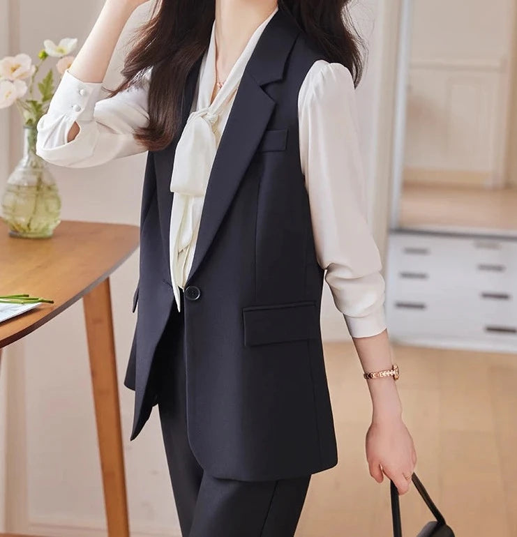 Conjunto Três Peças - Camisa, Colete e Blazer