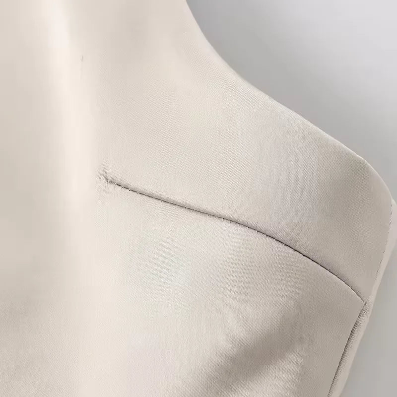 Top Estruturado com Meio Laço – Elegância Moderna em Corset