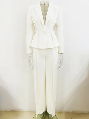 Conjunto de Alfaiataria Exclusivo – Blazer com Recortes e Calça com Fenda