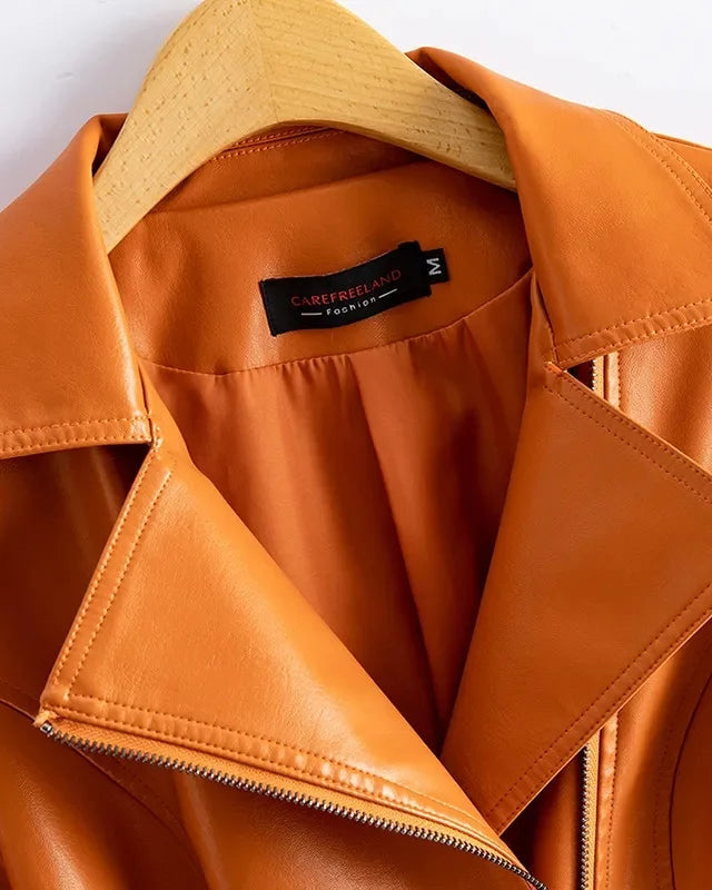 Jaqueta Feminina em Couro de Cabra (Pelica) – Modelo Curto com Acabamento Impecável