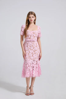 Vestido Longo de Renda Bordada - Silhueta Sereia com Estrutura Interna e Elegância Atemporal
