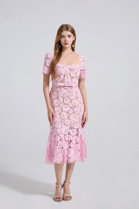 Vestido Longo de Renda Bordada - Silhueta Sereia com Estrutura Interna e Elegância Atemporal